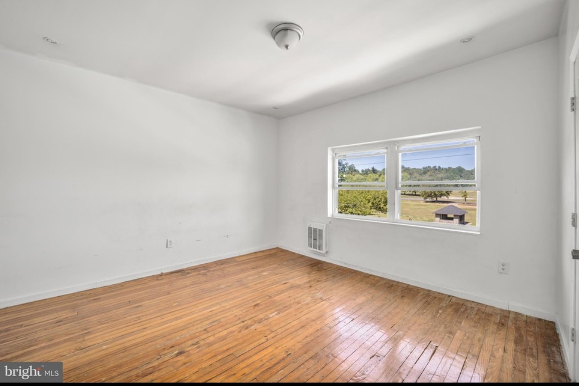 Foto principal - 5106 Parkside Ave