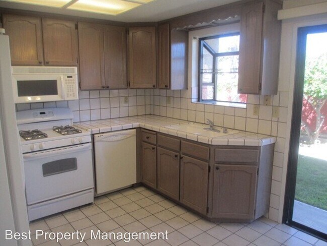 Foto del edificio - 37232 Magnolia St