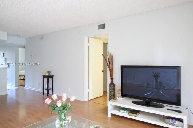 Foto del edificio - 8316 NW 24th St