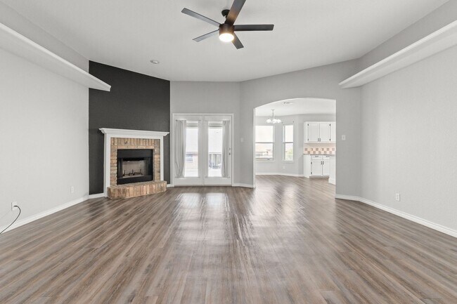 Foto del edificio - 4 Bedroom 2 Bath close to Fort Hood