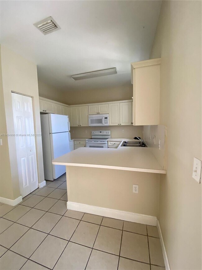 Foto del edificio - 2730 NE 4th St