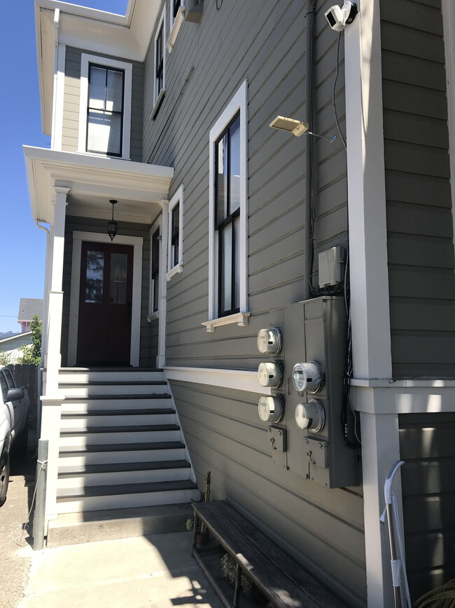 Front Door to Unit B - 1374 E 32nd St