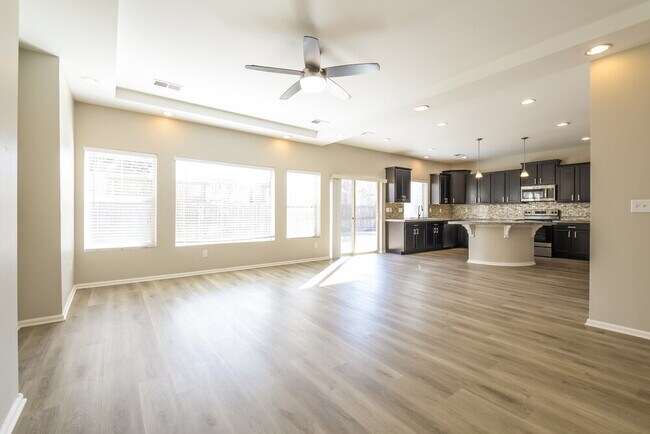 Foto del edificio - 10558 Worchester St