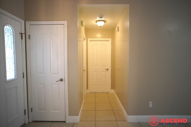 Building Photo - 12708 Beechfield Dr