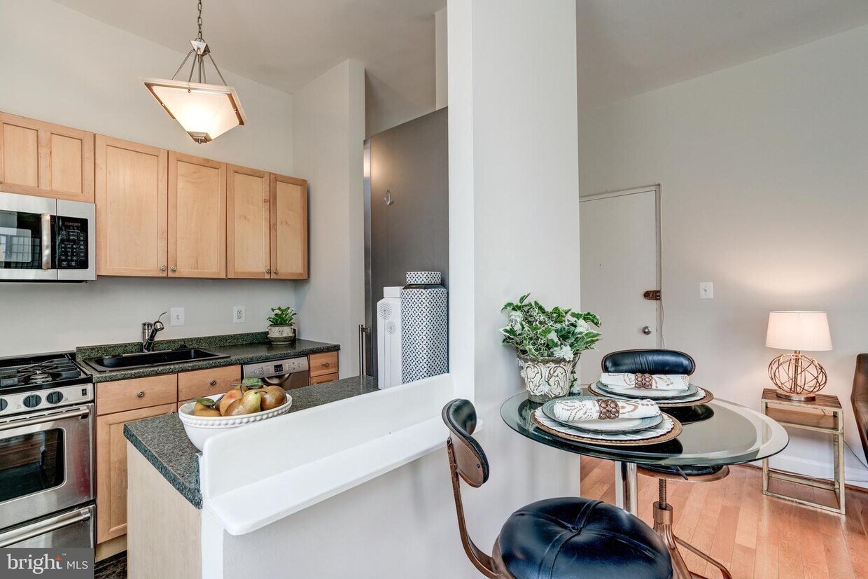Foto principal - 333 2nd St NE