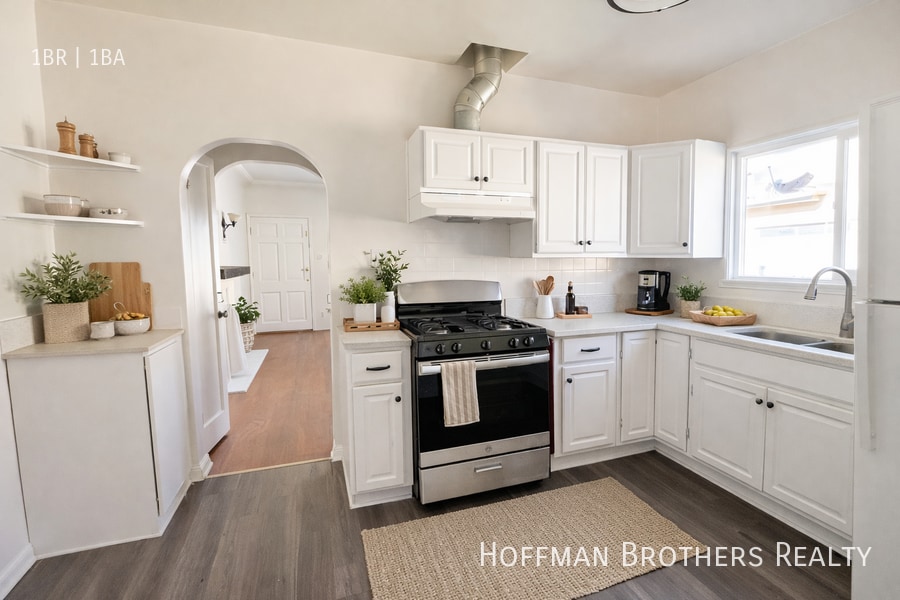 Building Photo - 518 1/2 N Heliotrope Dr-518 1/2