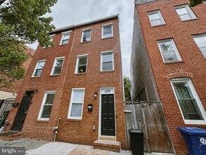 Building Photo - 1110 W Lombard St