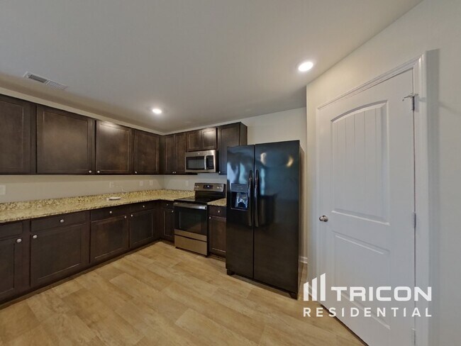 Foto del edificio - 1071 Bluecoat Cir