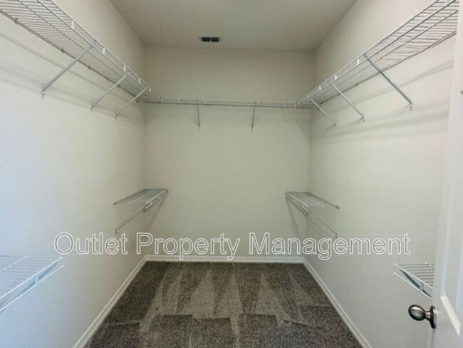 Foto del edificio - 2457 Sedge Grass Wy
