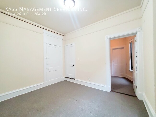Building Photo - 264 W 26th St