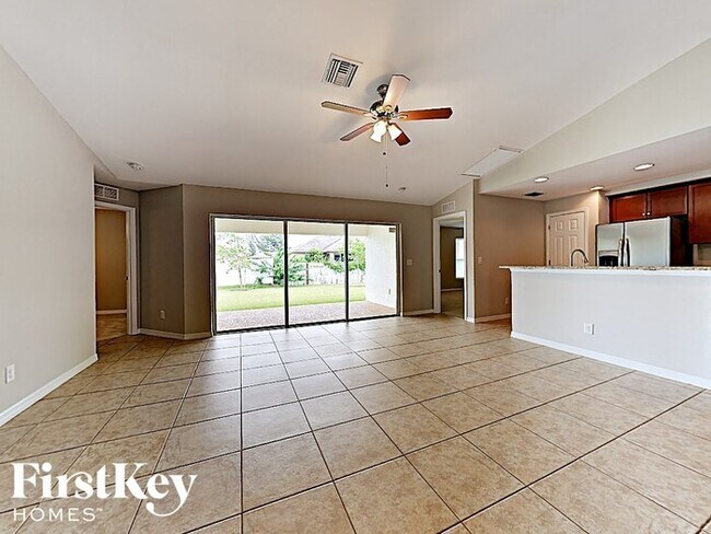 Foto del edificio - 1155 NW 27th Pl