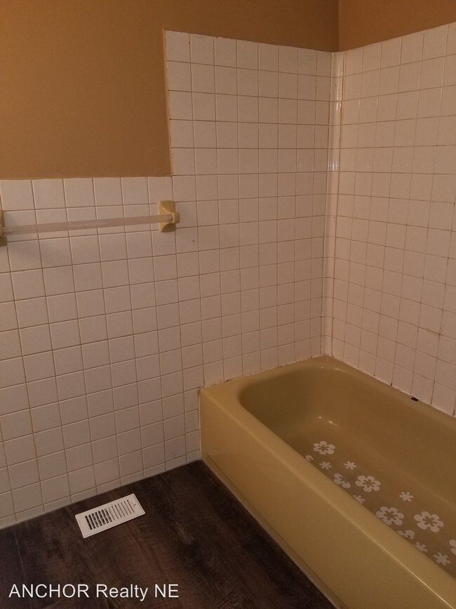 Foto del edificio - 8800 Cottage St