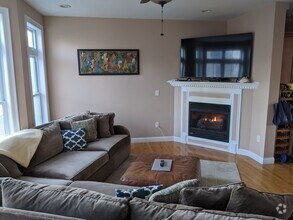 Building Photo - 30 Dorr St