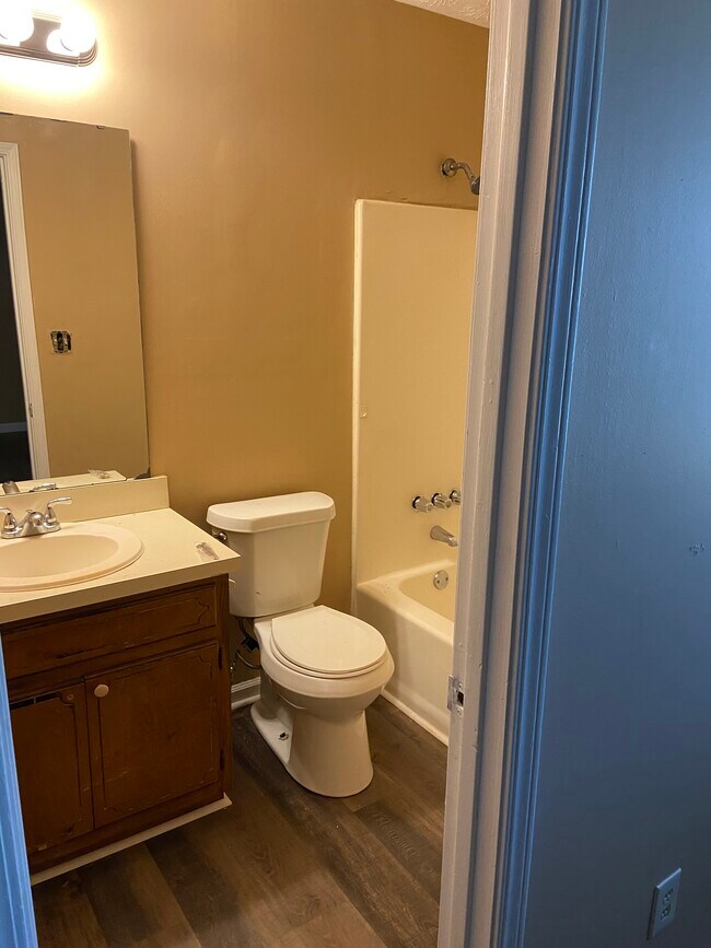 Building Photo - 2367 Cragstone Ct