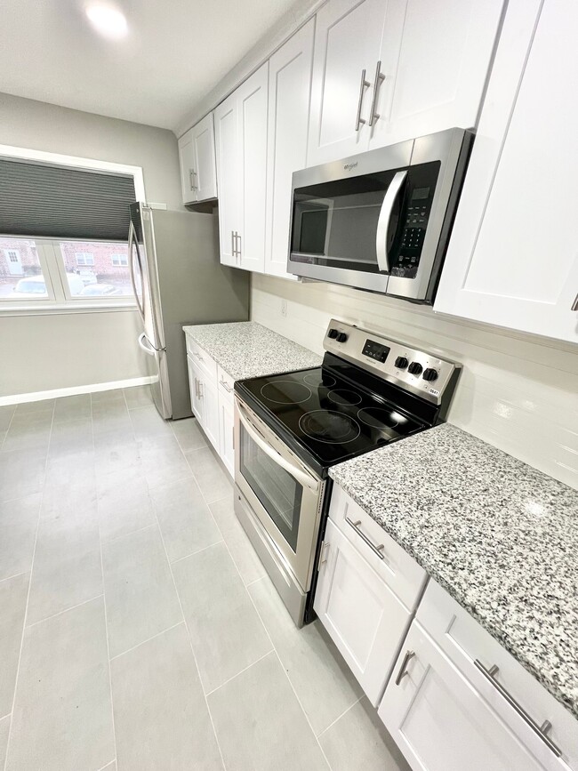 Building Photo - Meridian Apartments