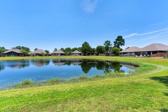 Building Photo - 36 Dickens Dr