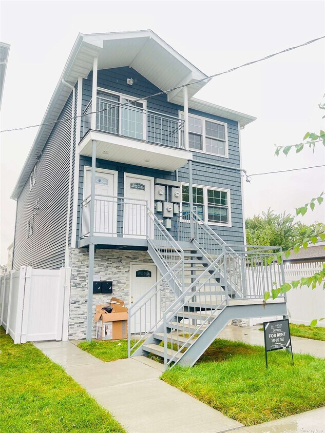 Primary Photo - 6-28 Beach 68th St