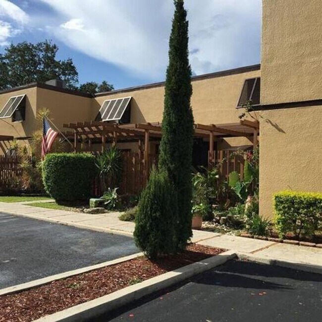 Foto del edificio - 10740 S Golfview Dr