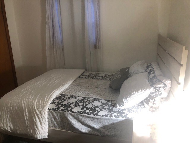 Foto del edificio - 12 Brookside Ave E