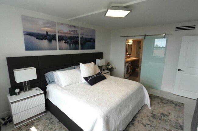 Foto del edificio - 2860 S Ocean Blvd
