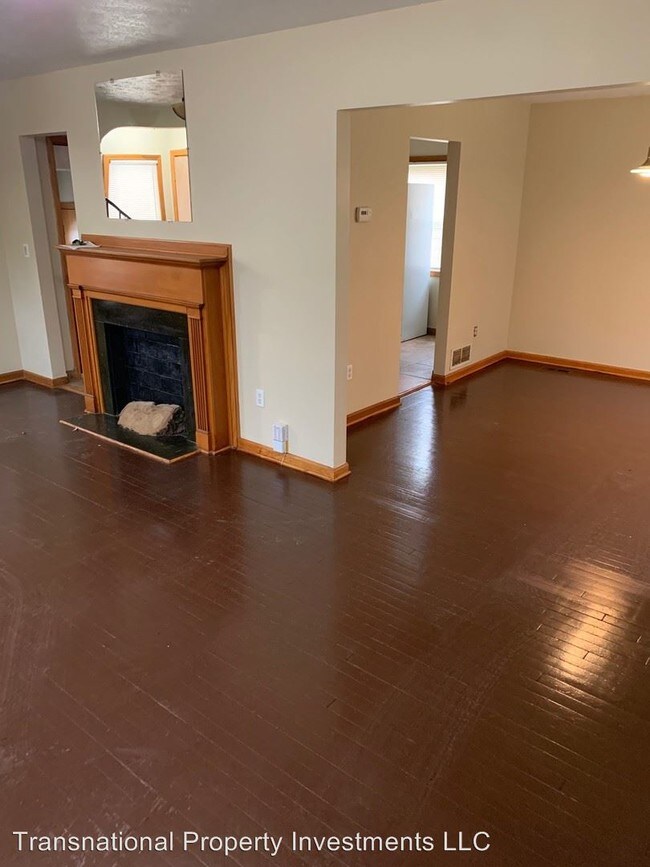 Building Photo - 3 br, 1.5 bath House - 17315 Throckley Ave.