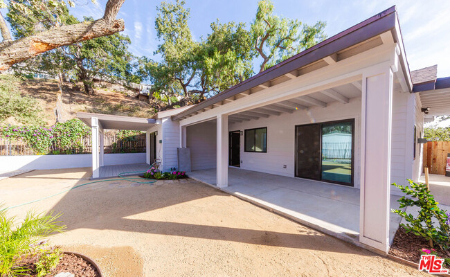 Building Photo - 624 Paige Ln
