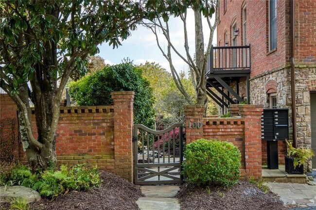 Foto del edificio - 100 Founders Mill Ct