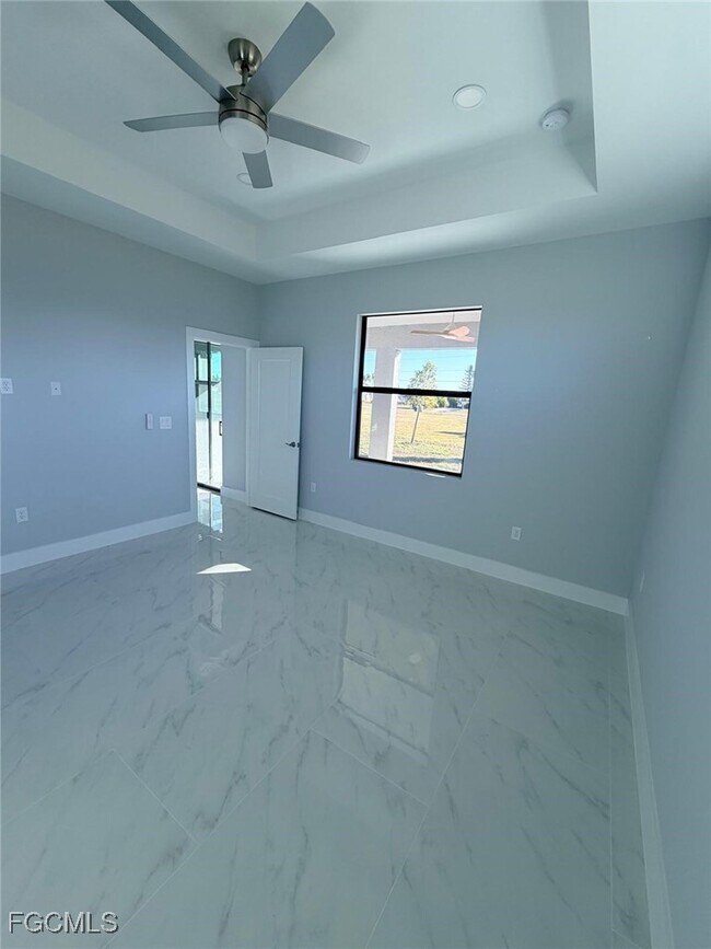 Foto del edificio - 313 El Dorado Blvd N