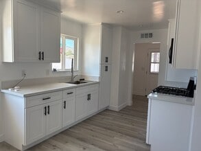 Building Photo - 109 Walnut Dr