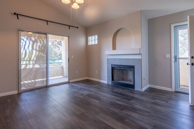 Foto del edificio - SPECTACULAR 2BED/2BATH CONDO IN HENDERSON!