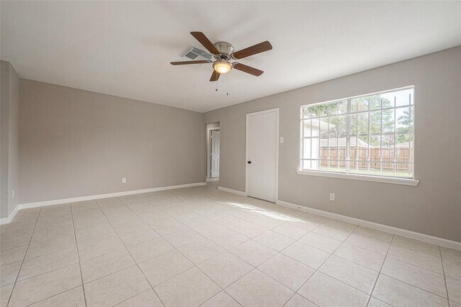 Building Photo - 8714 Valley Flag Dr