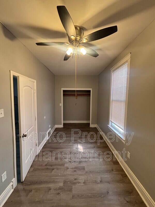 Foto del edificio - 7632 S Drexel Ave