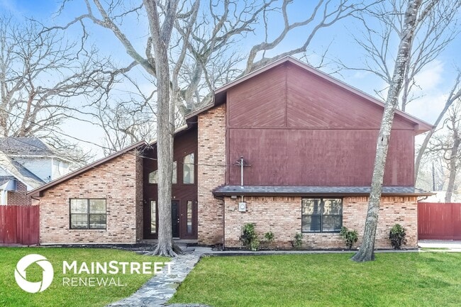 Building Photo - 330 Cedar Creek Dr