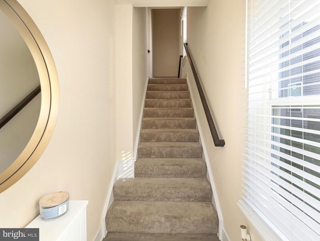 Primary Photo - 2550 Buckthorn Dr