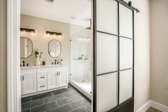 Building Photo - 4101 E Rogers St