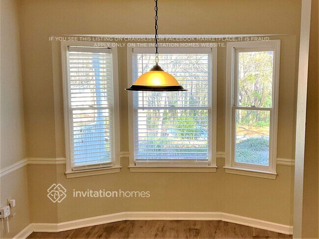 Foto del edificio - 825 Rambling Rose Ct NW