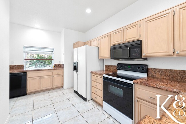 Foto del edificio - Relaxing Home in Vibrant Community with Pool, Spa, and Courts