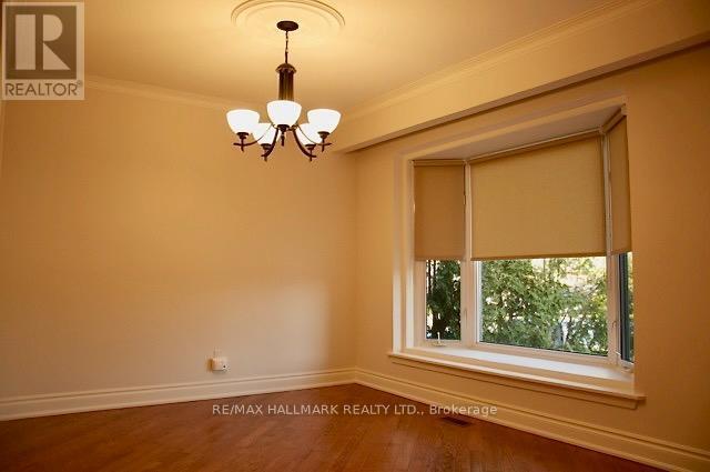 Building Photo - 162 Combe Ave
