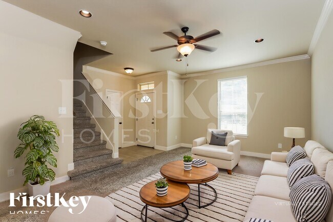 Foto del edificio - 4011 Anton Dr