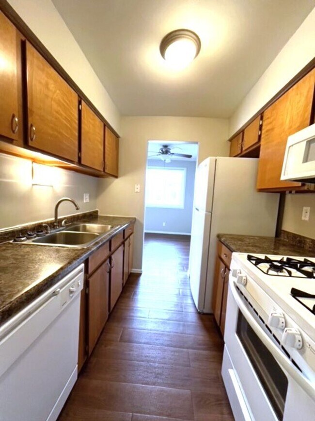 Foto del edificio - Modern 2-Bedroom Apartments in Crown Point, IN – Pet Friendly!