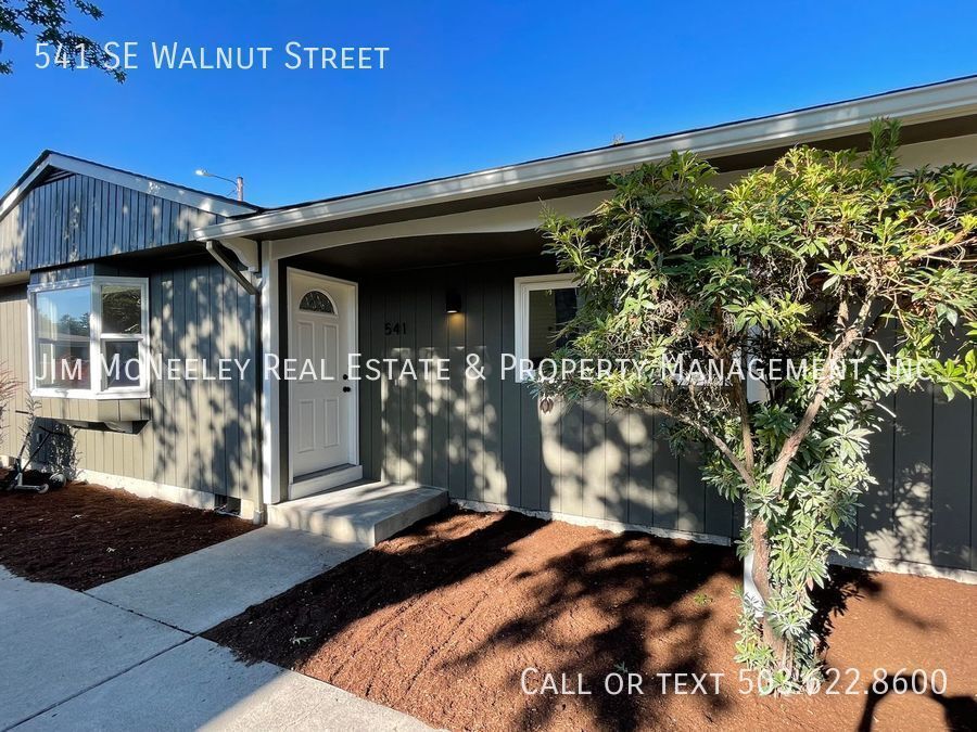 Primary Photo - Upgraded 2 Bedroom in Downtown Hillsboro