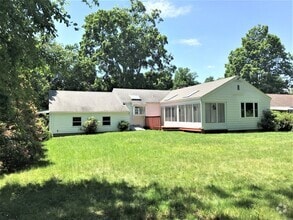 Building Photo - 10 Brookmoor Rd