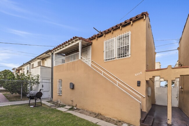 Building Photo - 8006 S New Hampshire Ave