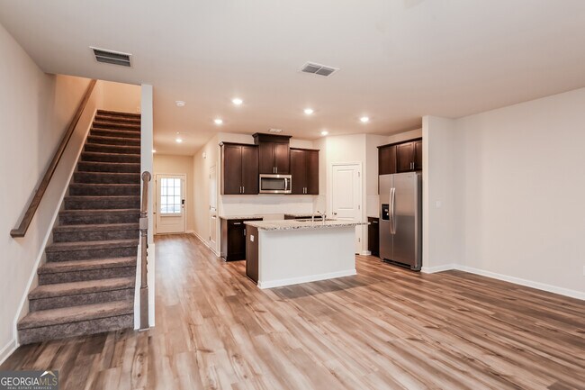 Foto del edificio - 5110 Glade Park Dr