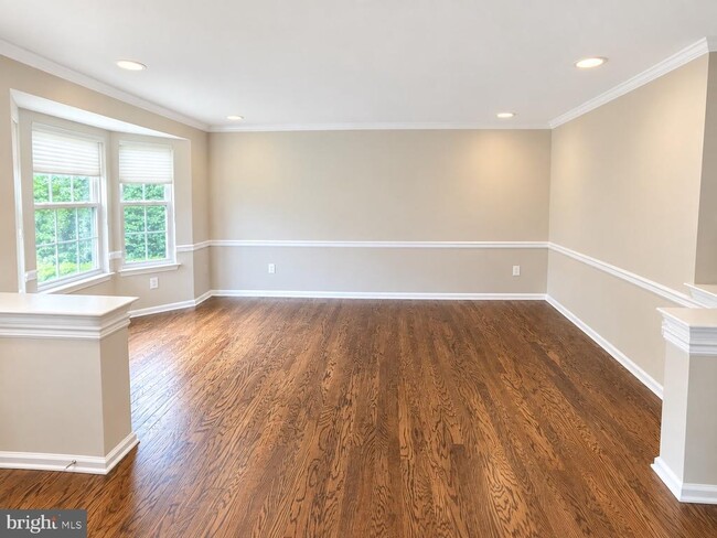 Building Photo - 40 Hearthstone Ln