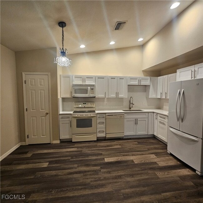 Building Photo - 103 Ivan Ave S