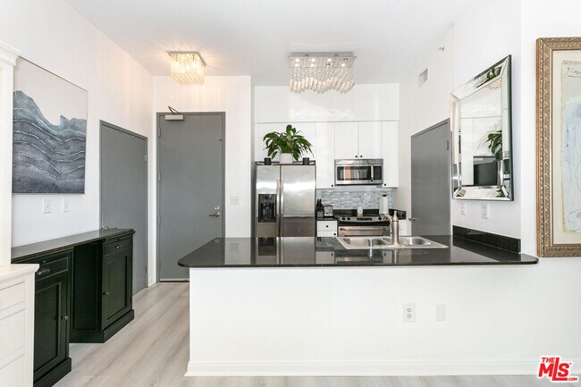 Foto del edificio - 488 E Ocean Blvd
