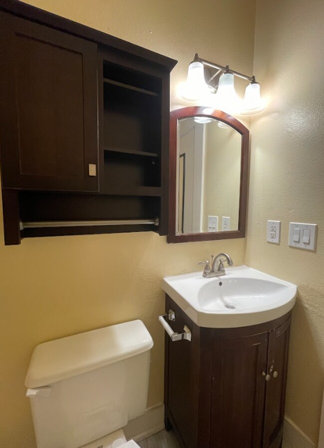 Foto del edificio - North End Duplex-1bed/1bath-Close to downtown Boise, Hyde Park, Landscaping included