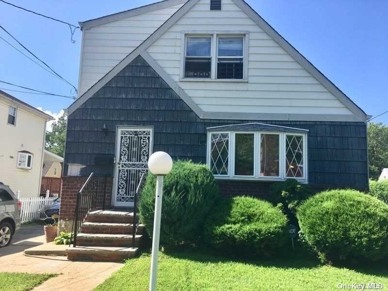 Primary Photo - 142-28 Caney Ln