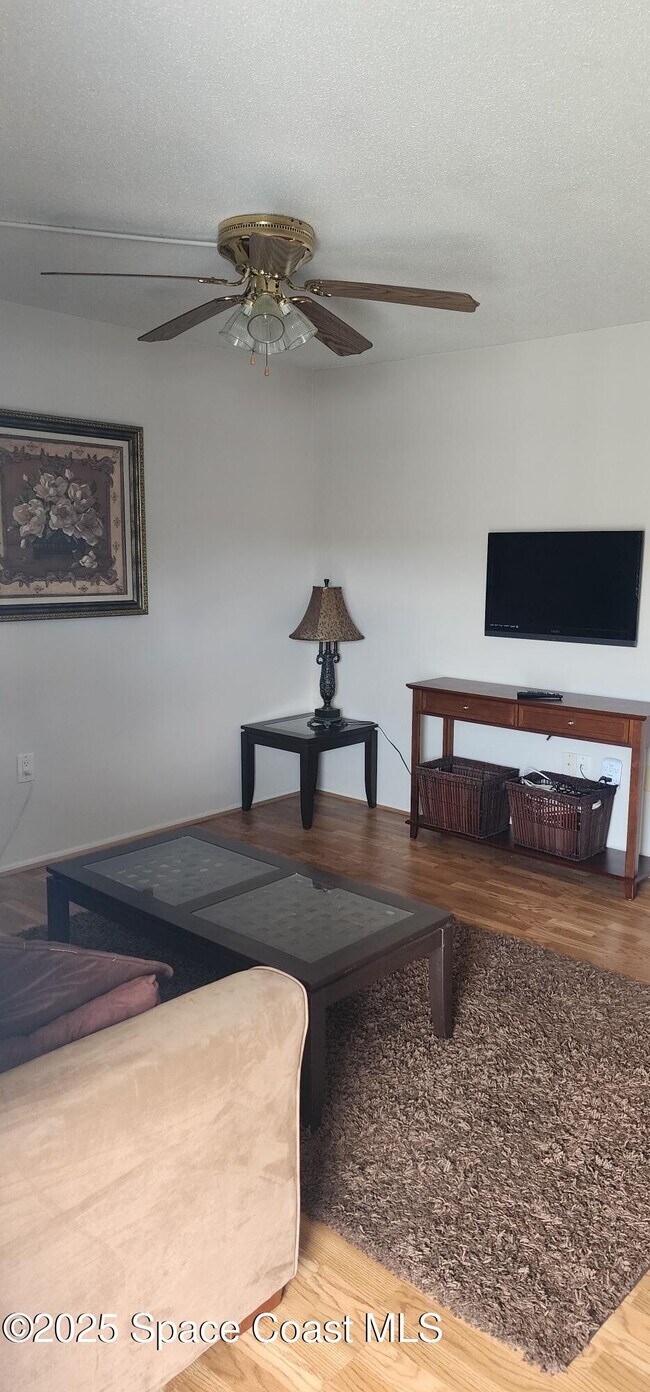 Foto del edificio - 8521 Canaveral Blvd